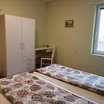 аврамов дом - етаж от къща Апартаменти